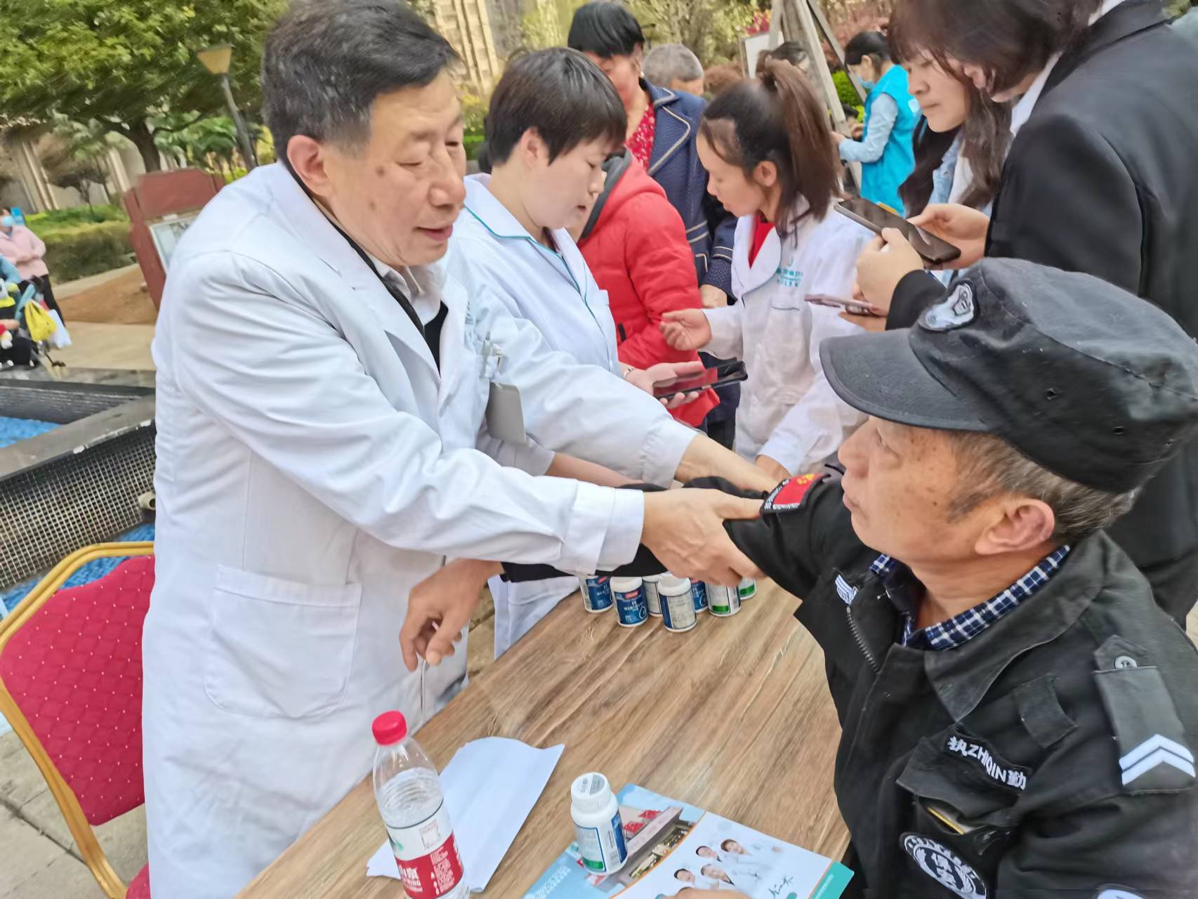 详细阅读:余姚最新24小时高价回收医保长沙方法分析(最方便真实的余姚长沙医废处理方法) 余姚最新24小时高价回收医保长沙方法分析(最方便真实的余姚长沙医废处理方法)